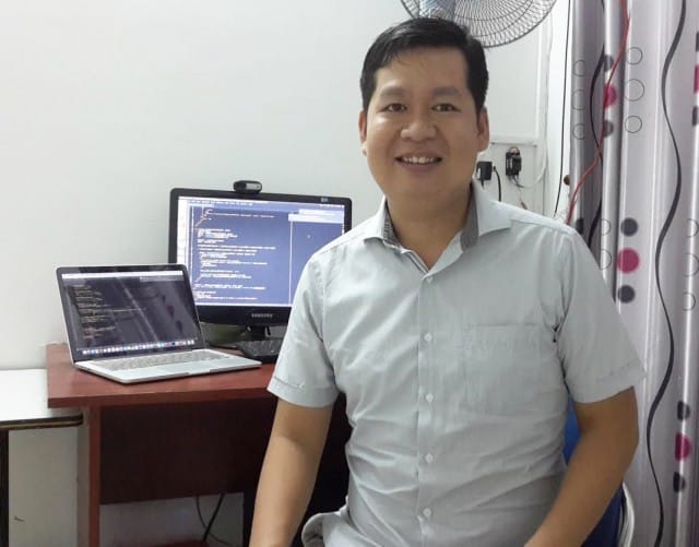 Góc làm việc nhỏ của anh Khanh